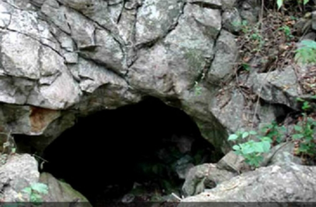 Entrada a la cueva